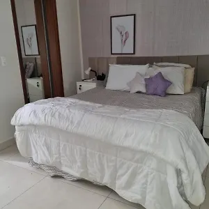  Quarto em Acomodações Particulares Em Condominio,vaga Carro, Aeroporto Viracopos,cafe De Padaria, Vaga Auto, Lazer Completo